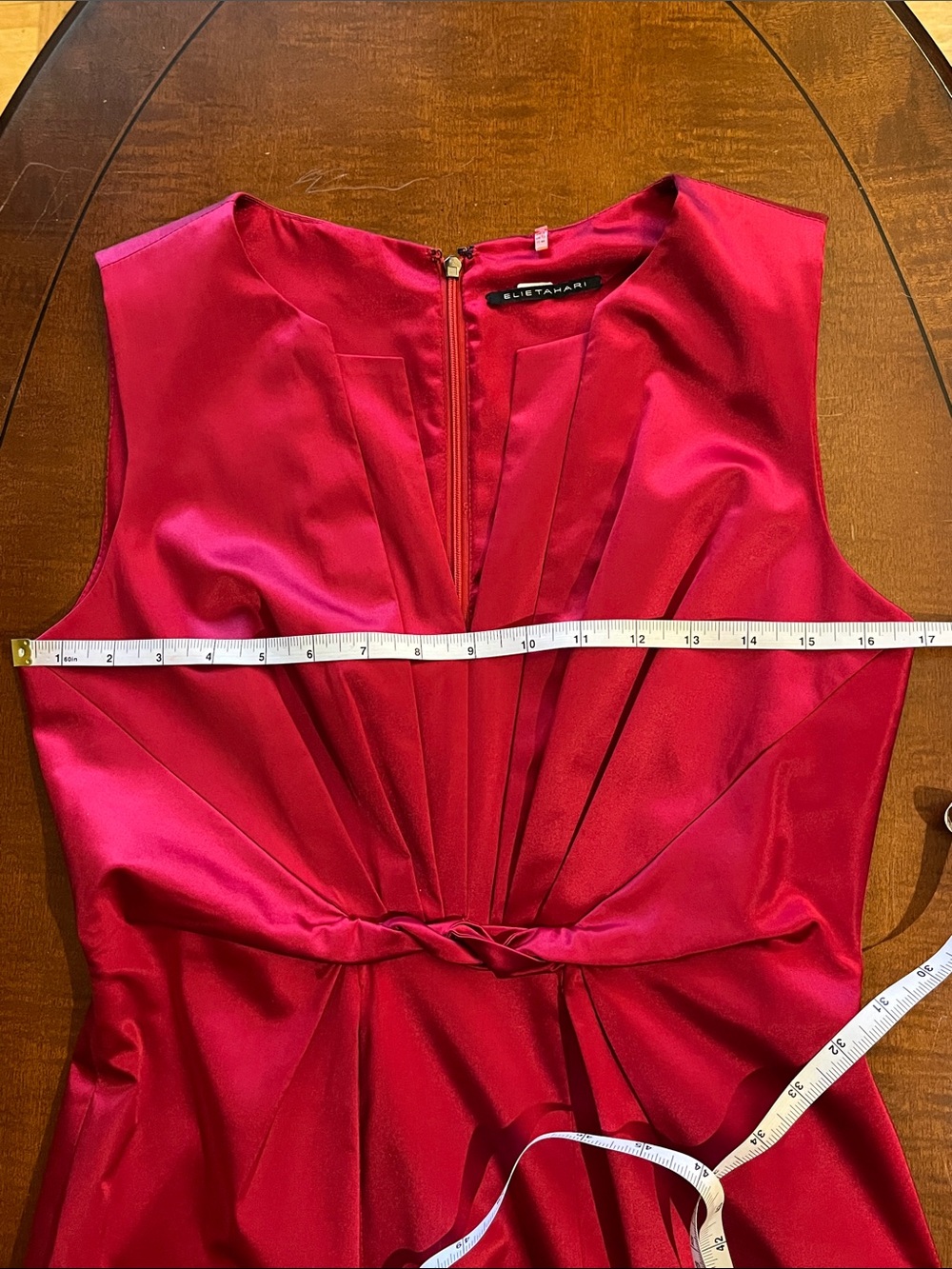 Elie Tahari silk dress. Twist waist. V-neck. Cocktail, formal, Red/ raspberry. 8 - Picture 11 of 14